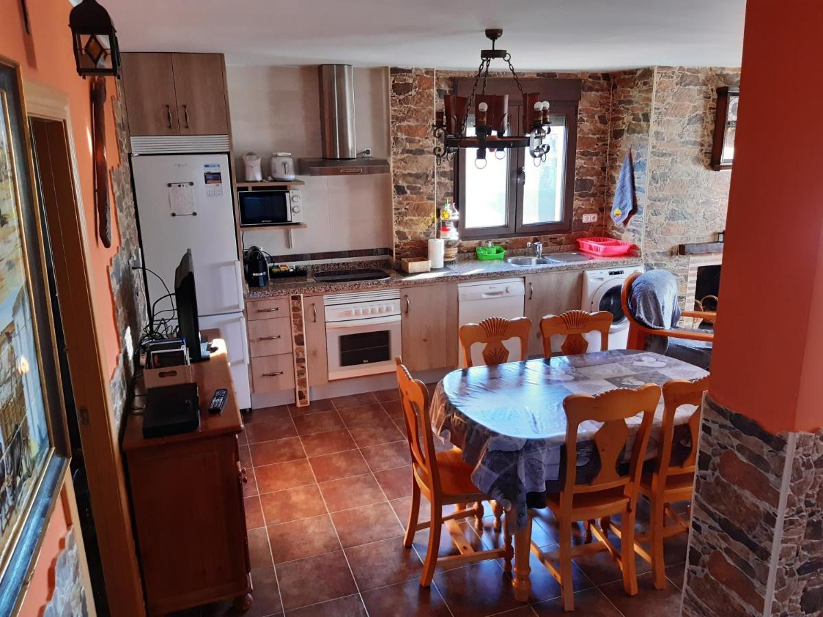 Casa Rural Mi Descanso Valdefuentes de Sangusín 외부 사진