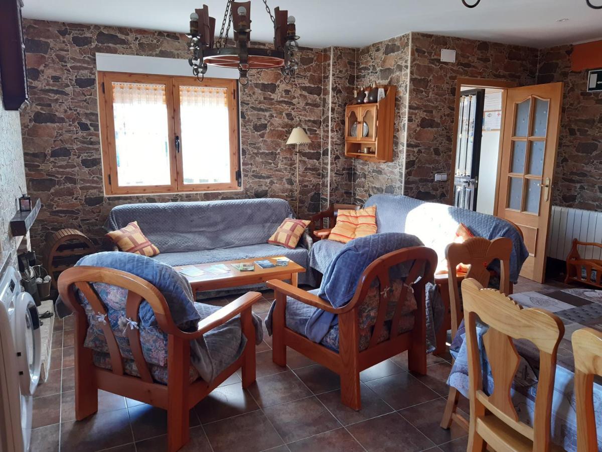 Casa Rural Mi Descanso Valdefuentes de Sangusín 외부 사진