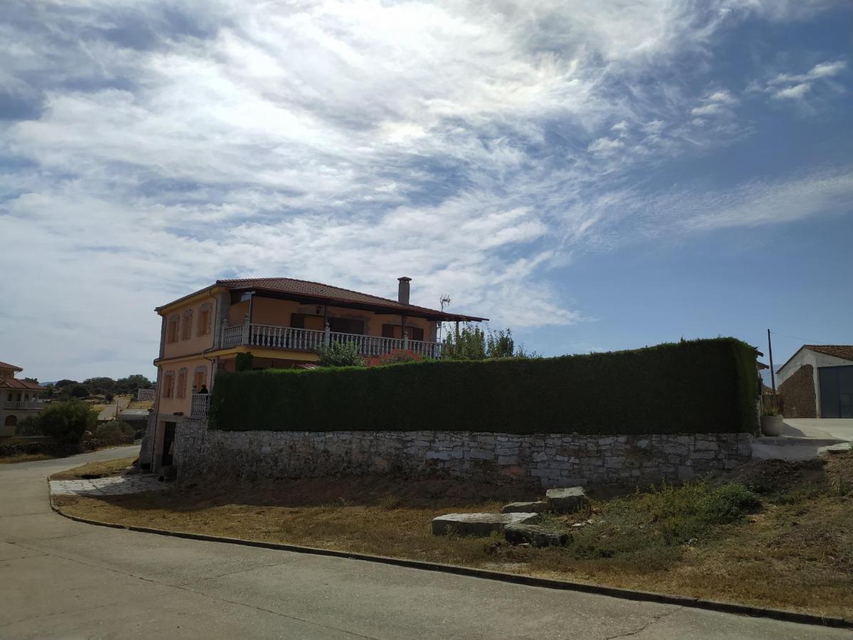 Casa Rural Mi Descanso Valdefuentes de Sangusín 외부 사진