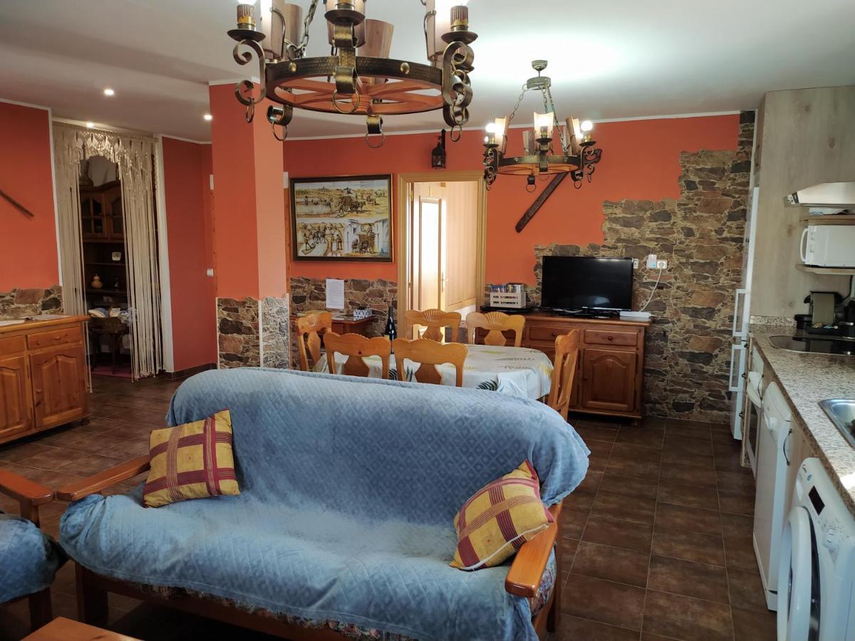 Casa Rural Mi Descanso Valdefuentes de Sangusín 외부 사진