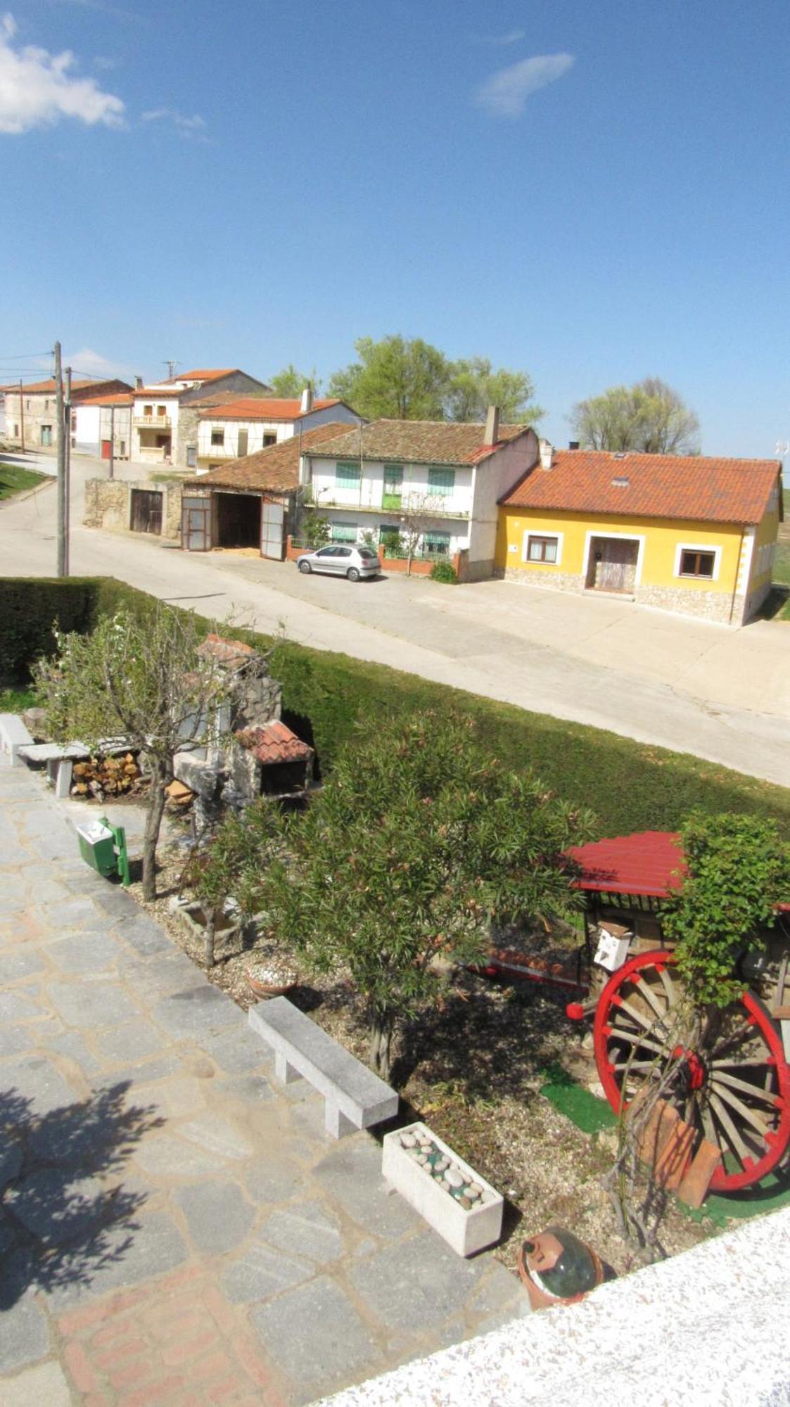 Casa Rural Mi Descanso Valdefuentes de Sangusín 외부 사진