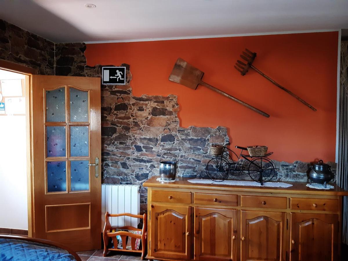 Casa Rural Mi Descanso Valdefuentes de Sangusín 외부 사진