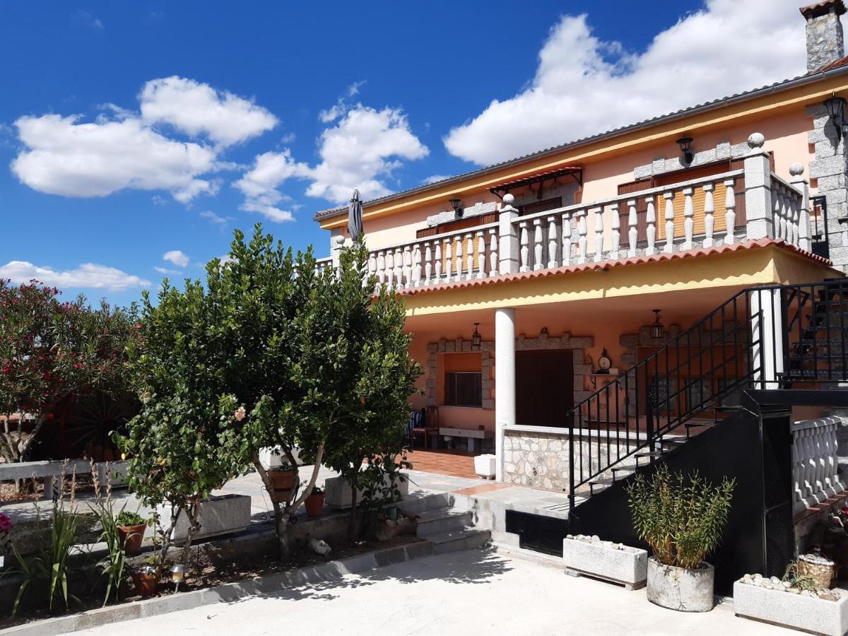 Casa Rural Mi Descanso Valdefuentes de Sangusín 외부 사진
