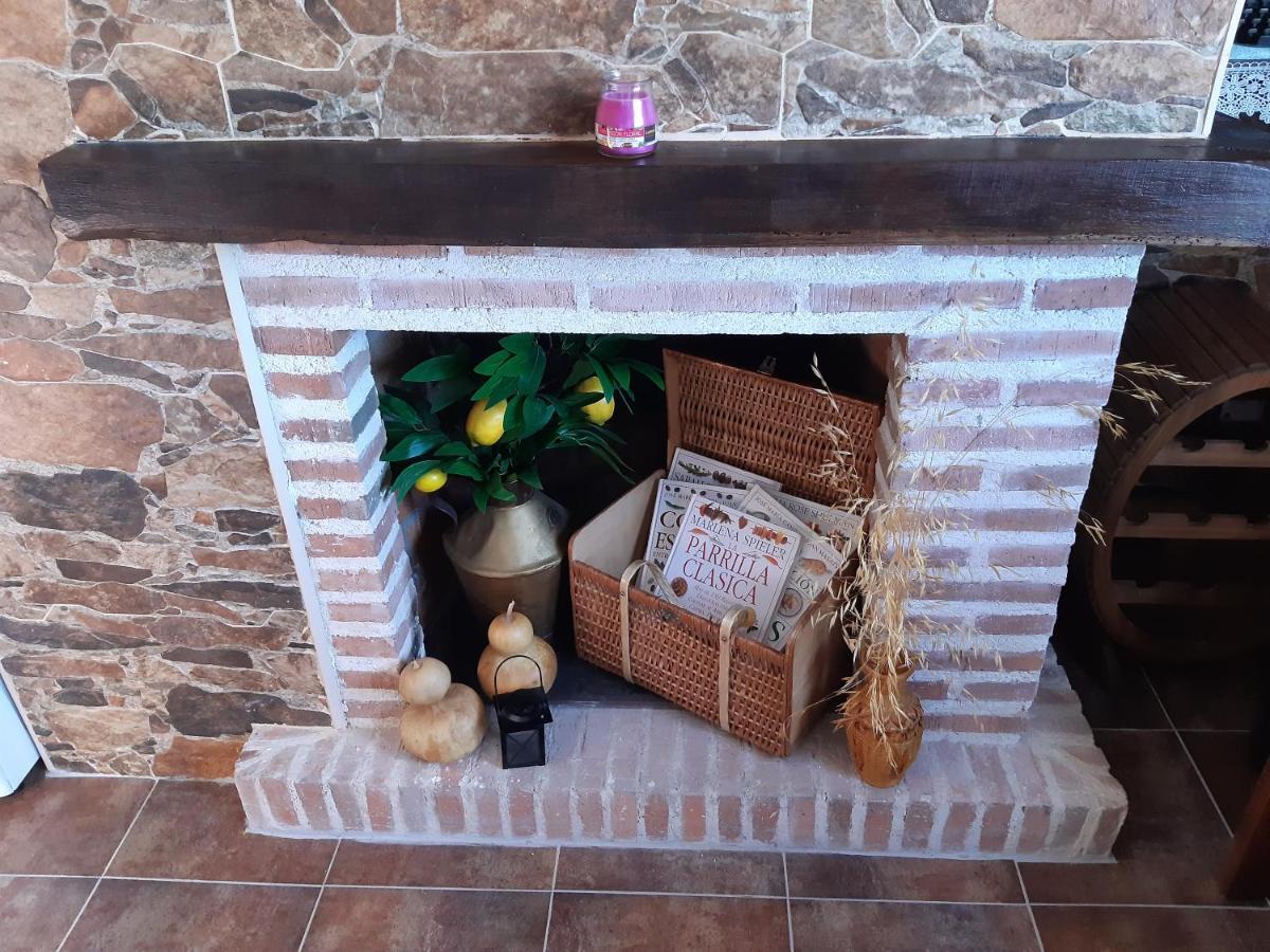Casa Rural Mi Descanso Valdefuentes de Sangusín 외부 사진